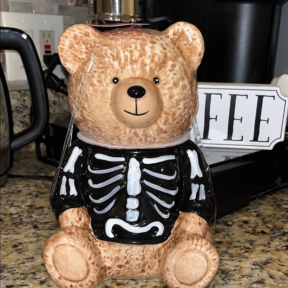 Skeleton Bear Cookie Jar
 🖤🧸🎃💀